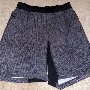 Black linerless 9” large lululemon short